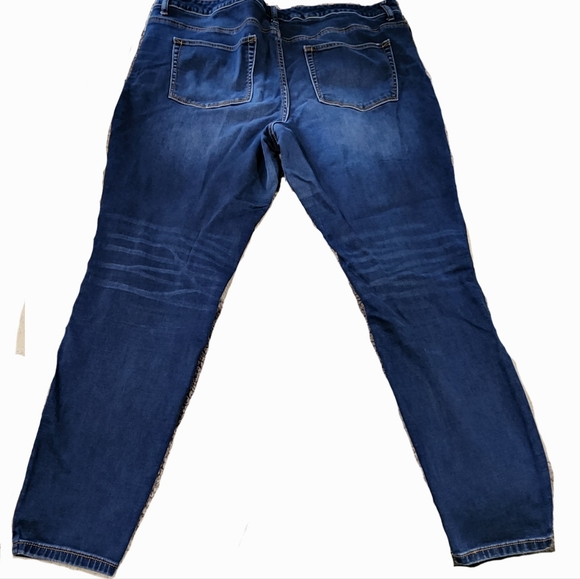 Maurices high-rise Jean's - Picture 2 of 4